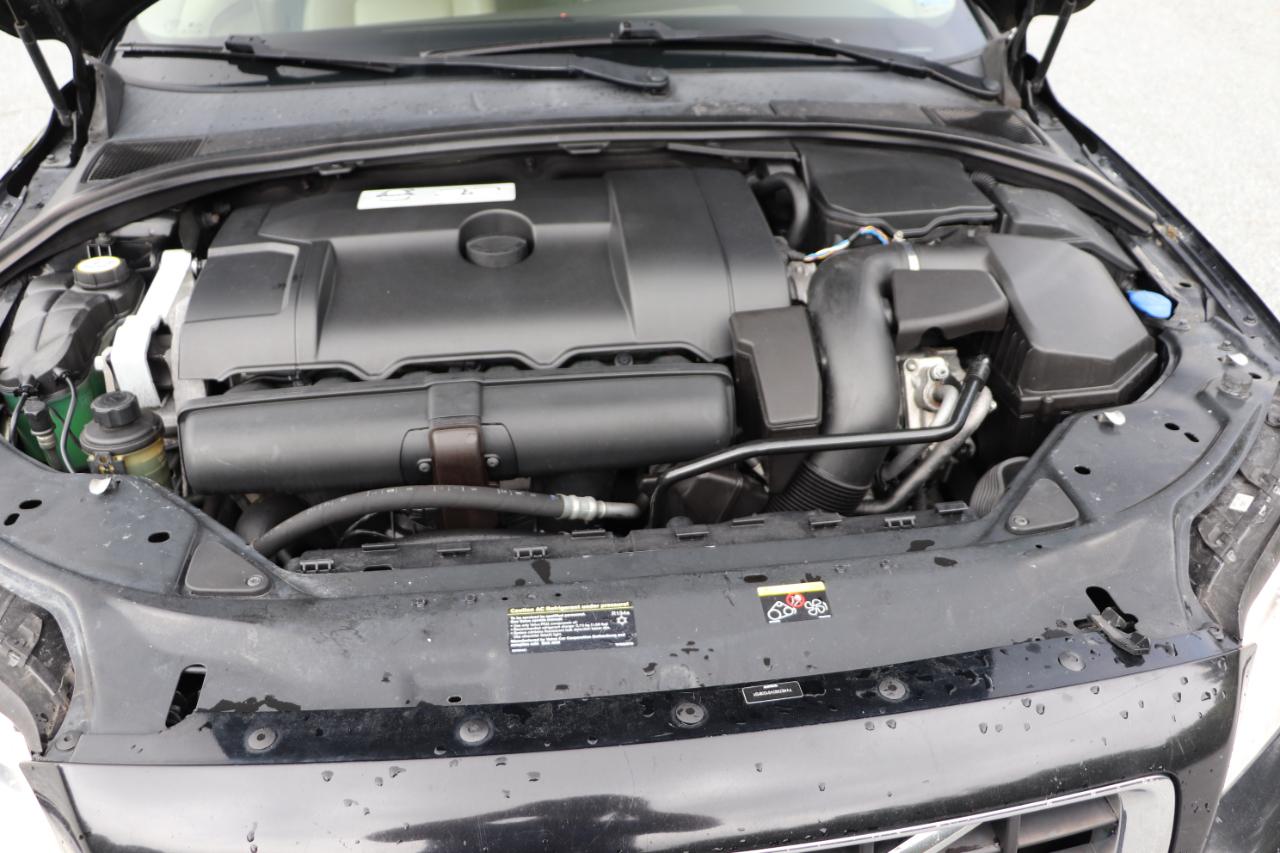 Volvo XC70 4dr Wgn 3.2L 2010