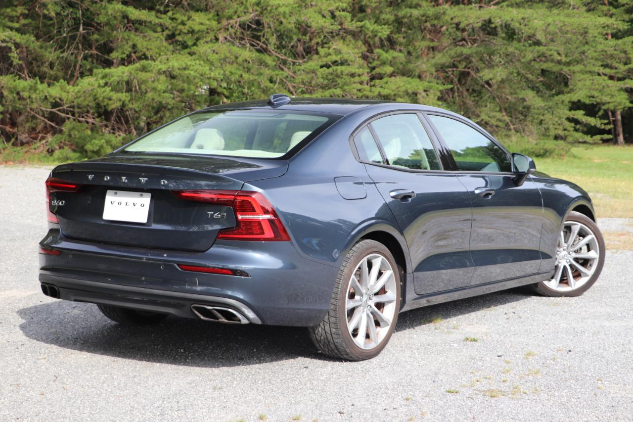 Volvo S60 T6 AWD Momentum *Ltd Avail* 2021