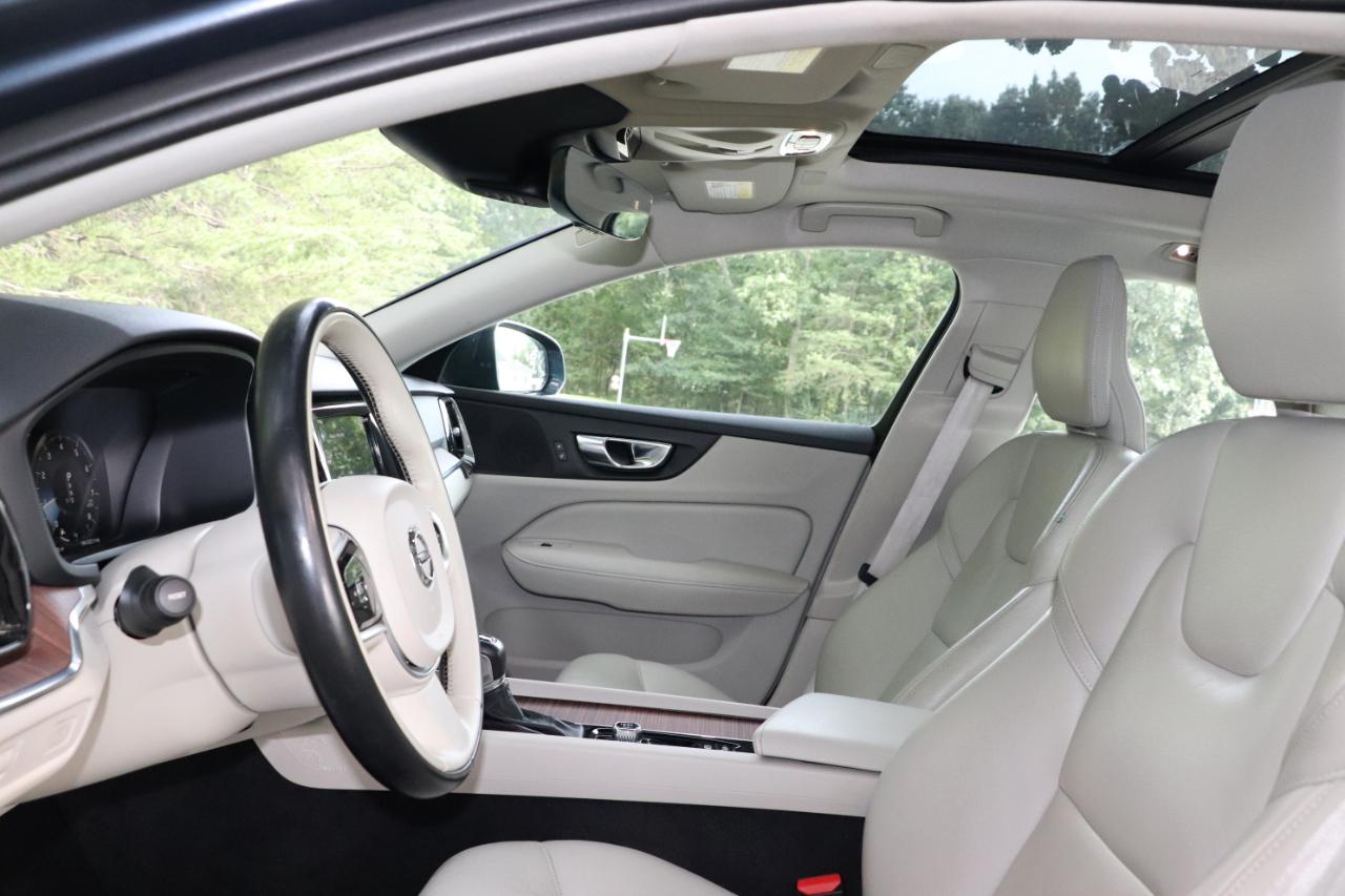 Volvo S60 T6 AWD Momentum *Ltd Avail* 2021