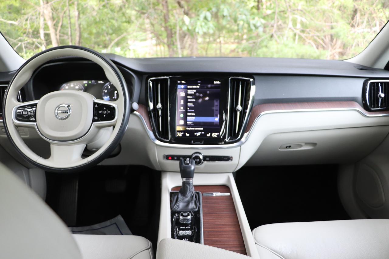Volvo S60 T6 AWD Momentum *Ltd Avail* 2021