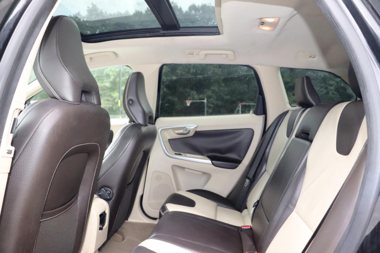 Volvo XC60 AWD 4dr 3.0T 2010