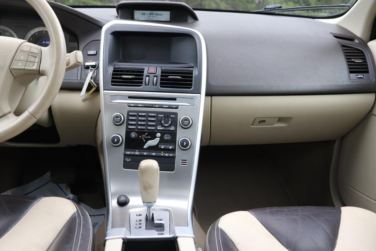 Volvo XC60 AWD 4dr 3.0T 2010