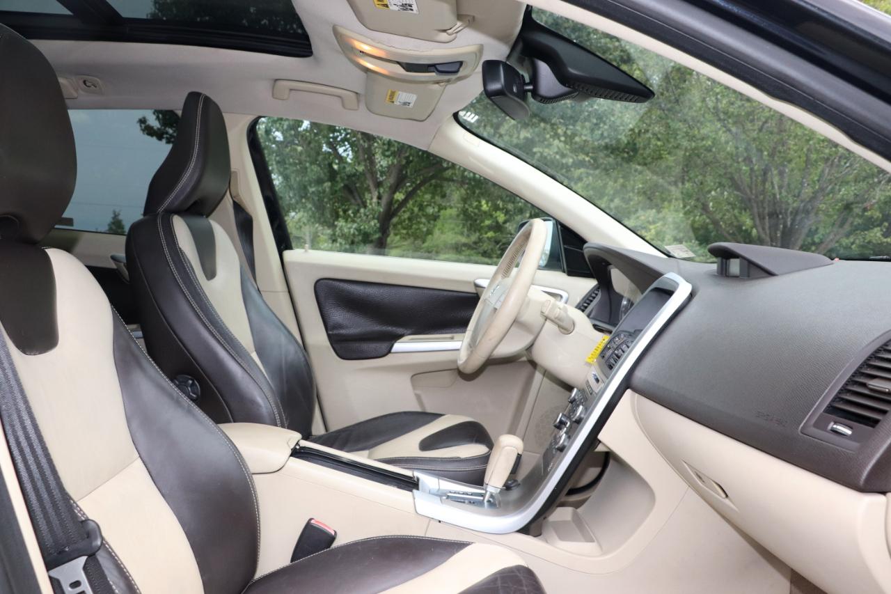 Volvo XC60 AWD 4dr 3.0T 2010