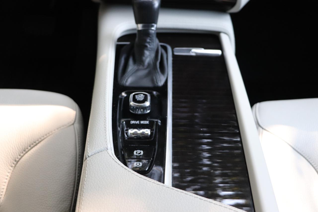 Volvo XC90 T6 AWD Momentum 2019