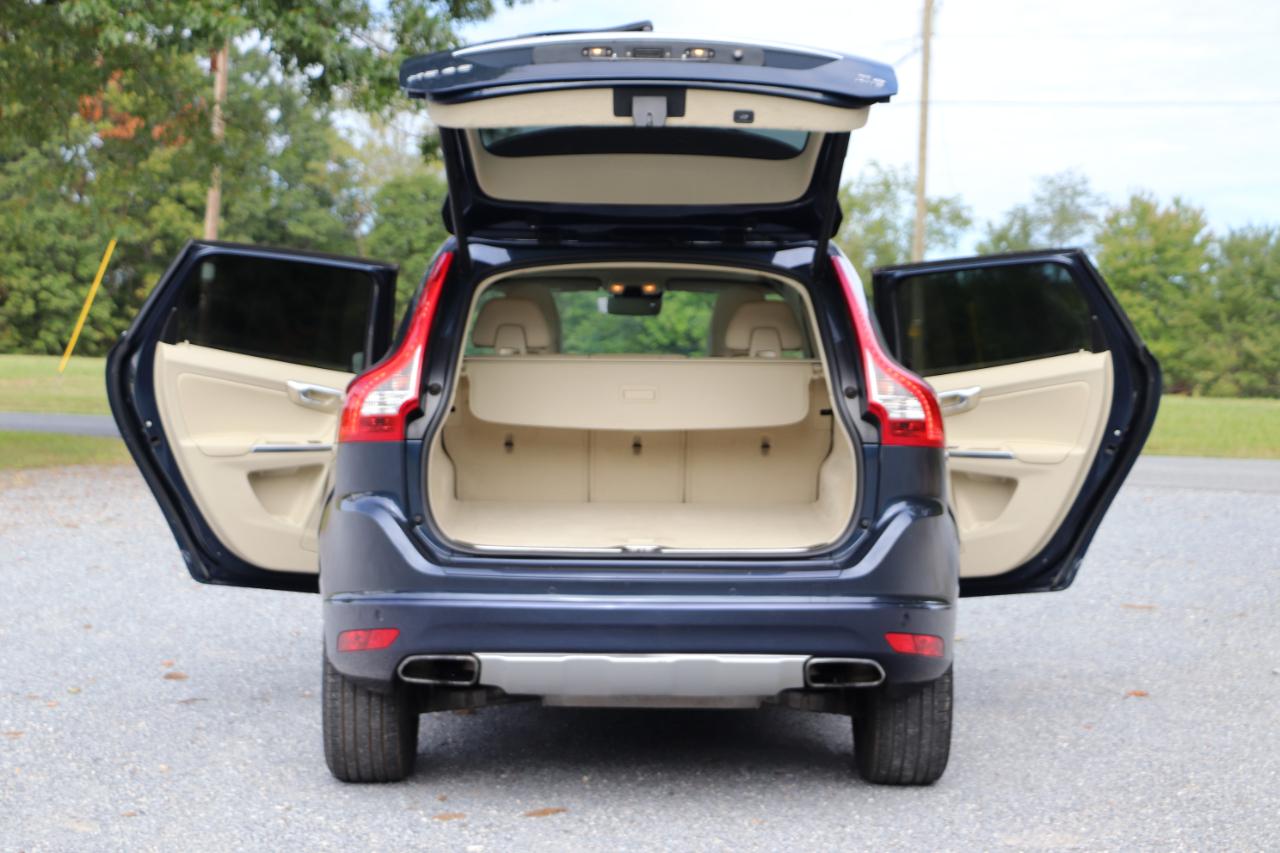 Volvo XC60 2015.5 AWD 4dr T6 2015