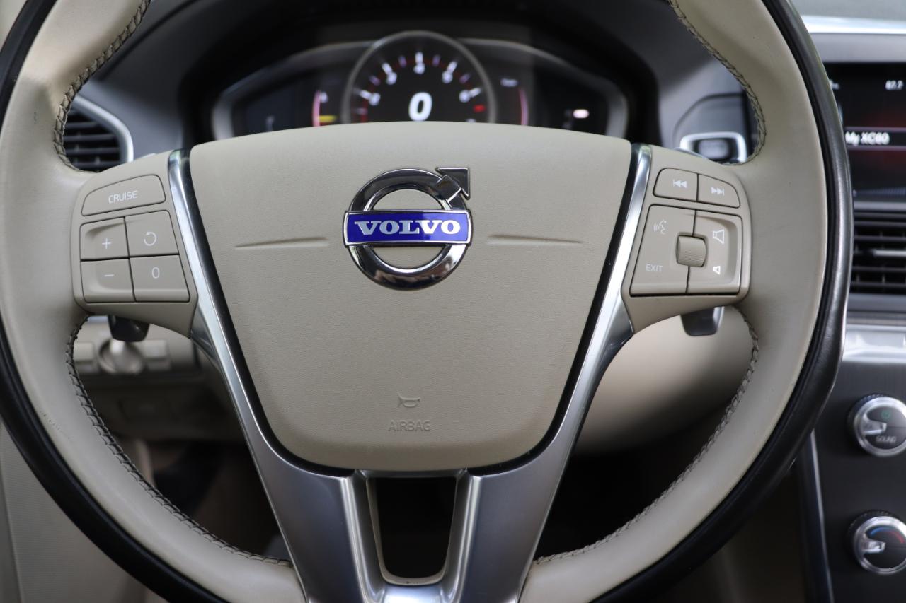 Volvo XC60 2015.5 AWD 4dr T6 2015