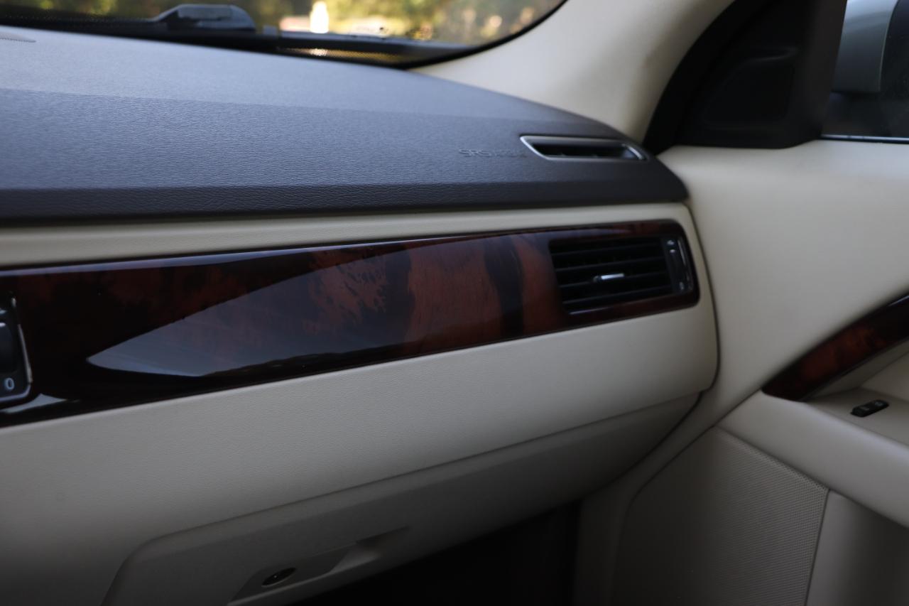 Volvo S80 4dr Sdn 3.2L w/Moonroof 2007