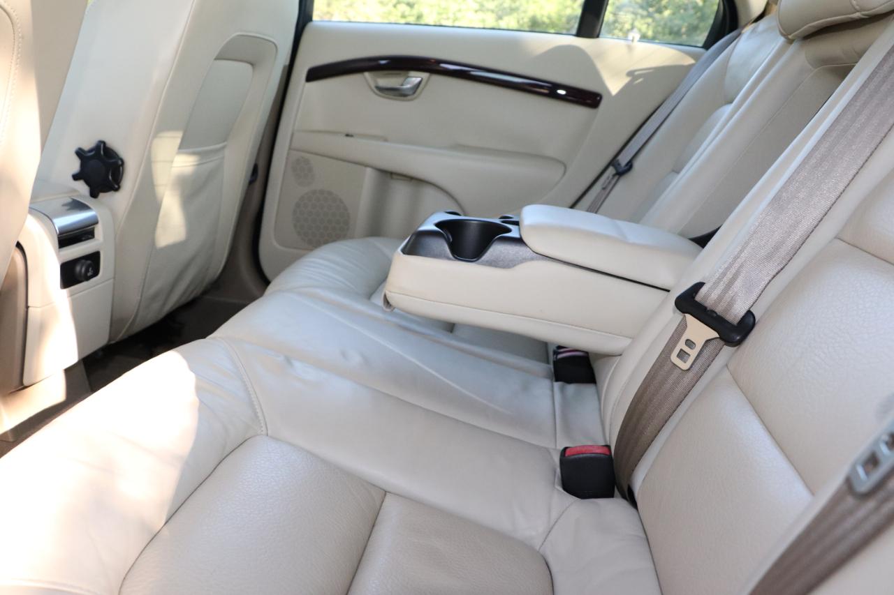 Volvo S80 4dr Sdn 3.2L w/Moonroof 2007