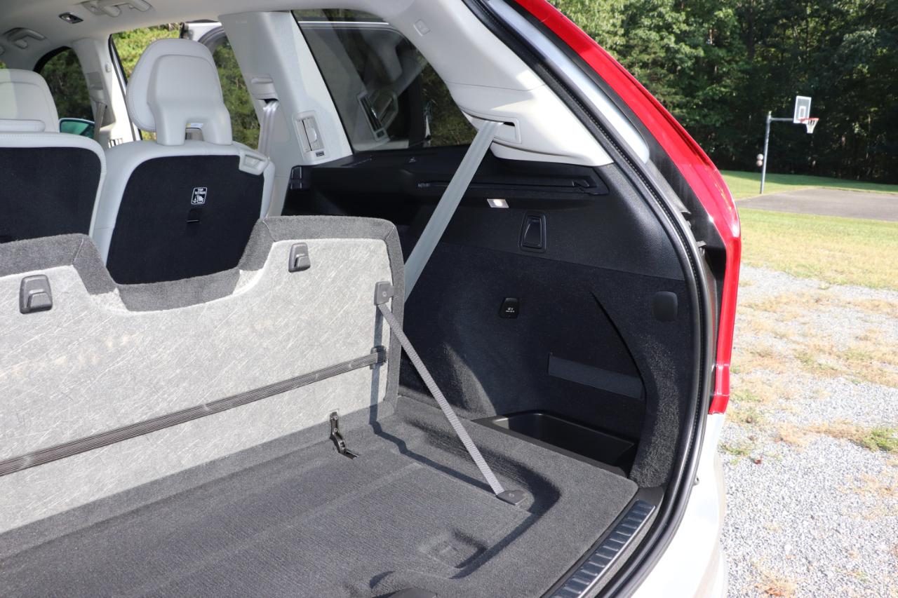 Volvo XC90 T6 AWD 7-Passenger Momentum 2018