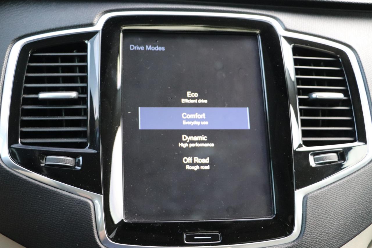 Volvo XC90 T6 AWD 7-Passenger Momentum 2018