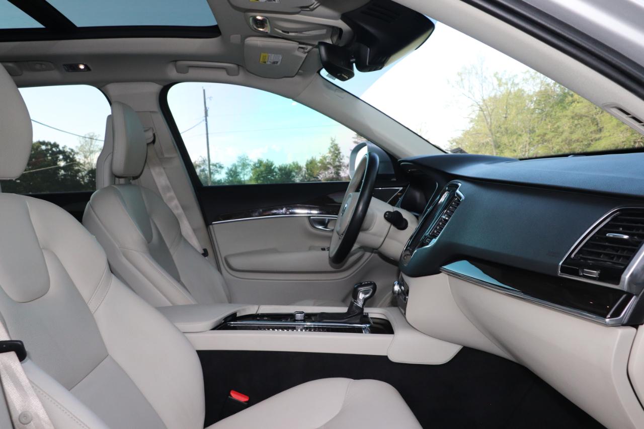 Volvo XC90 T6 AWD 7-Passenger Momentum 2018