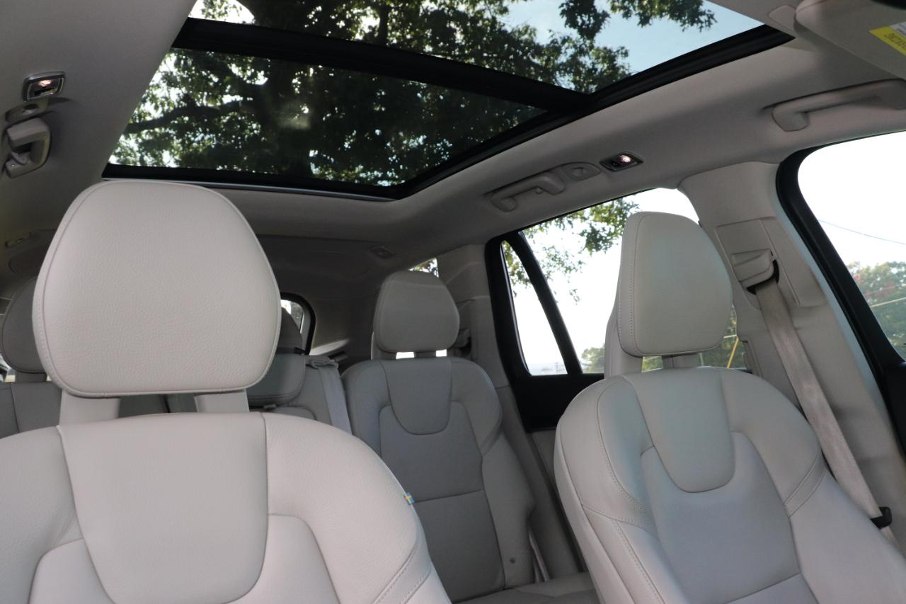 Volvo XC90 T6 AWD 7-Passenger Momentum 2018
