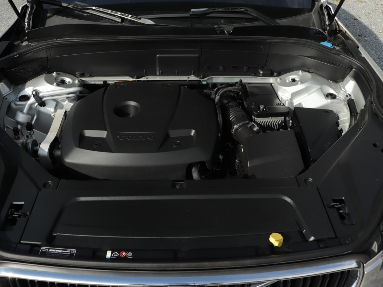Volvo XC90 T6 AWD 7-Passenger Momentum 2018