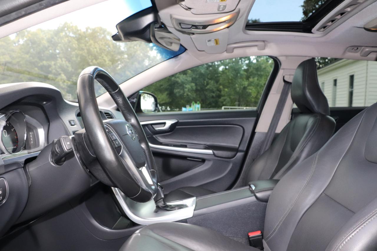 Volvo V60 Cross Country  2018
