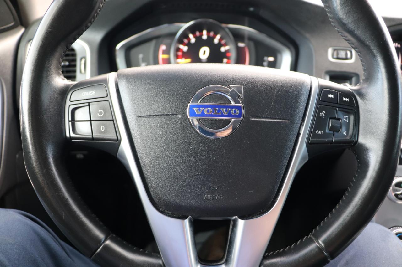 Volvo V60 Cross Country  2018