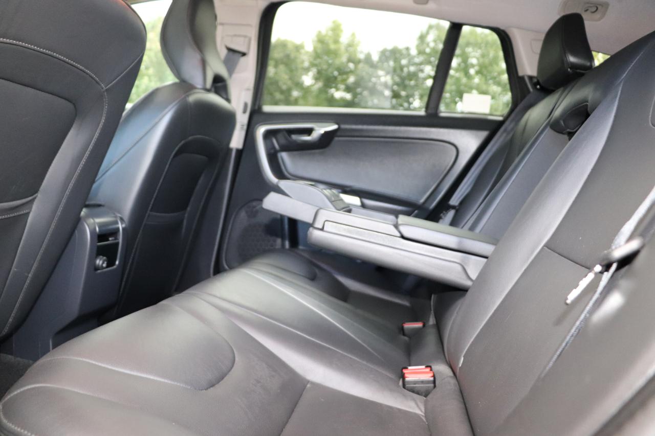 Volvo V60 Cross Country  2018