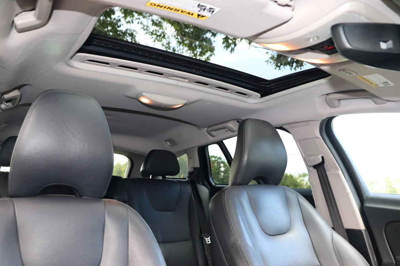 Volvo V60 Cross Country  2018