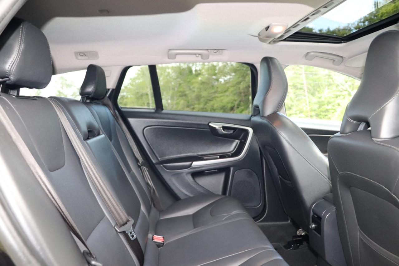 Volvo V60 Cross Country  2018