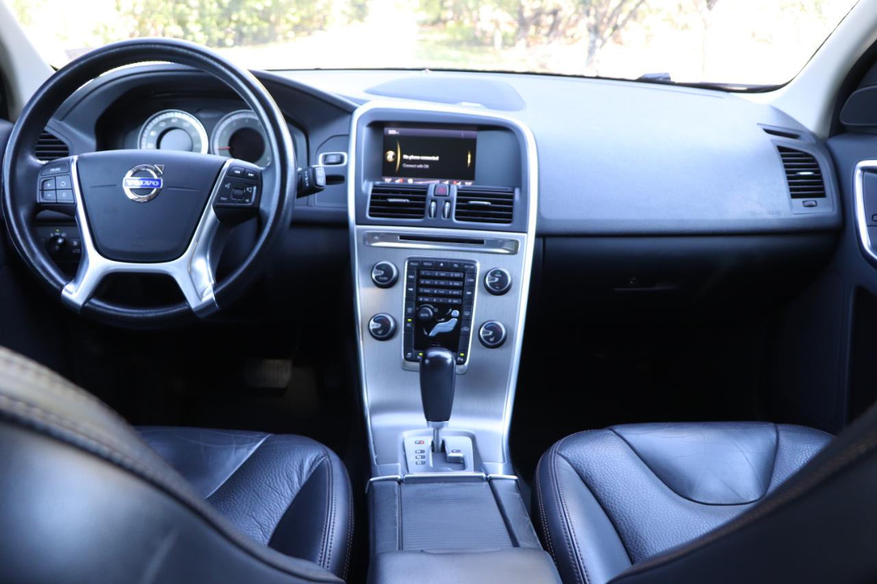 Volvo XC60 4dr 3.2L 2012