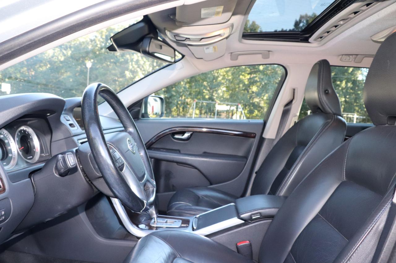 Volvo XC70  2012