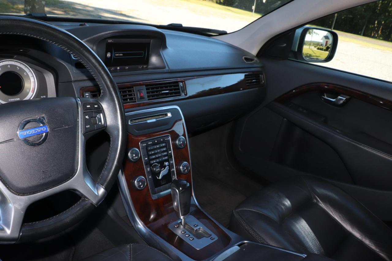 Volvo XC70  2012
