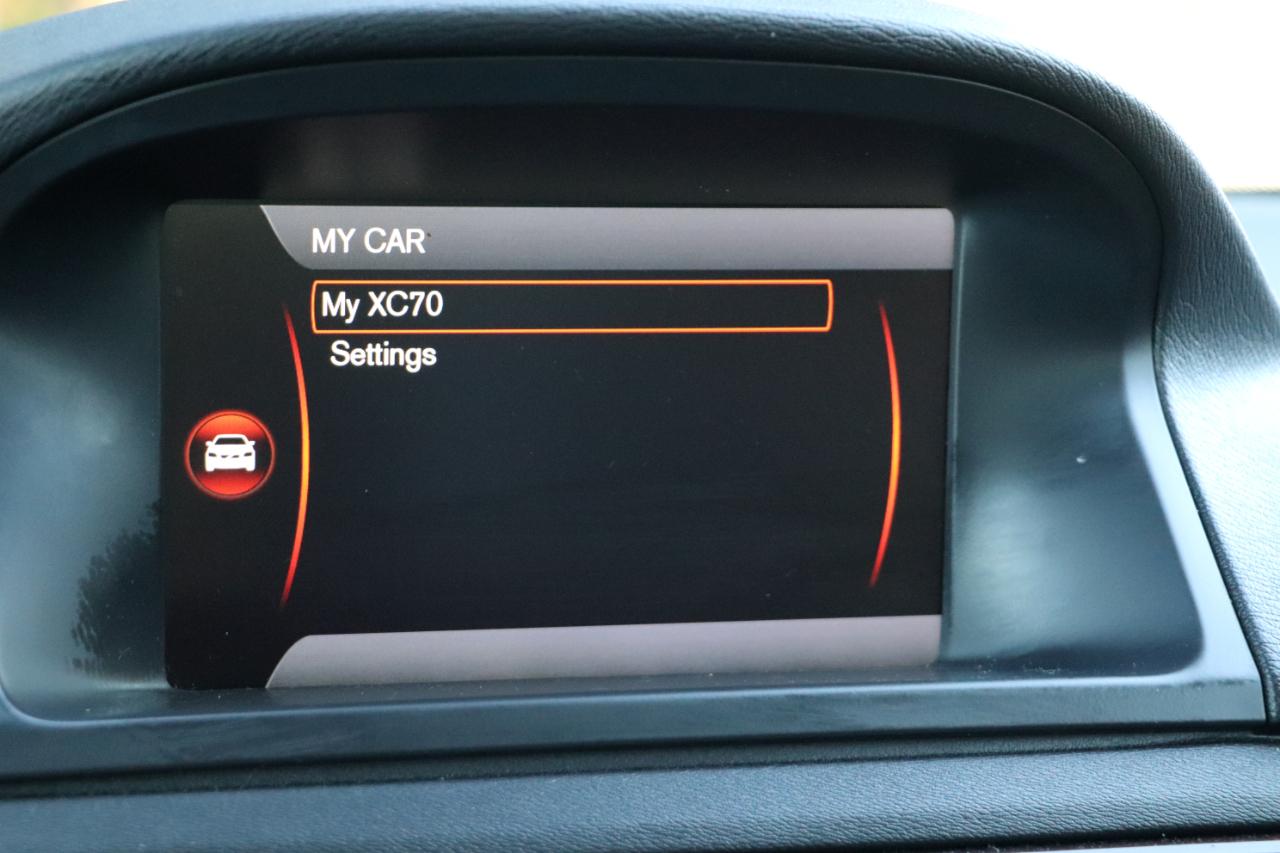 Volvo XC70  2012