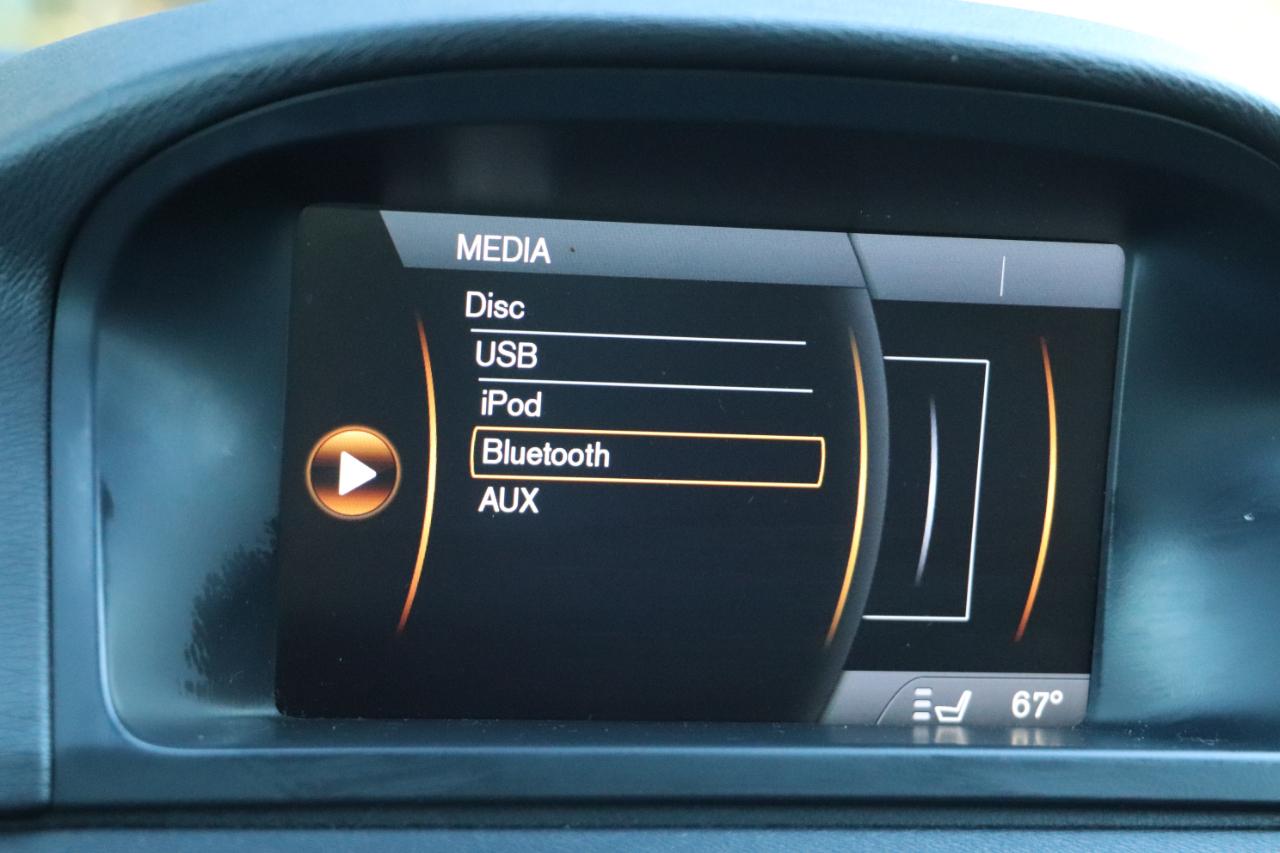 Volvo XC70  2012