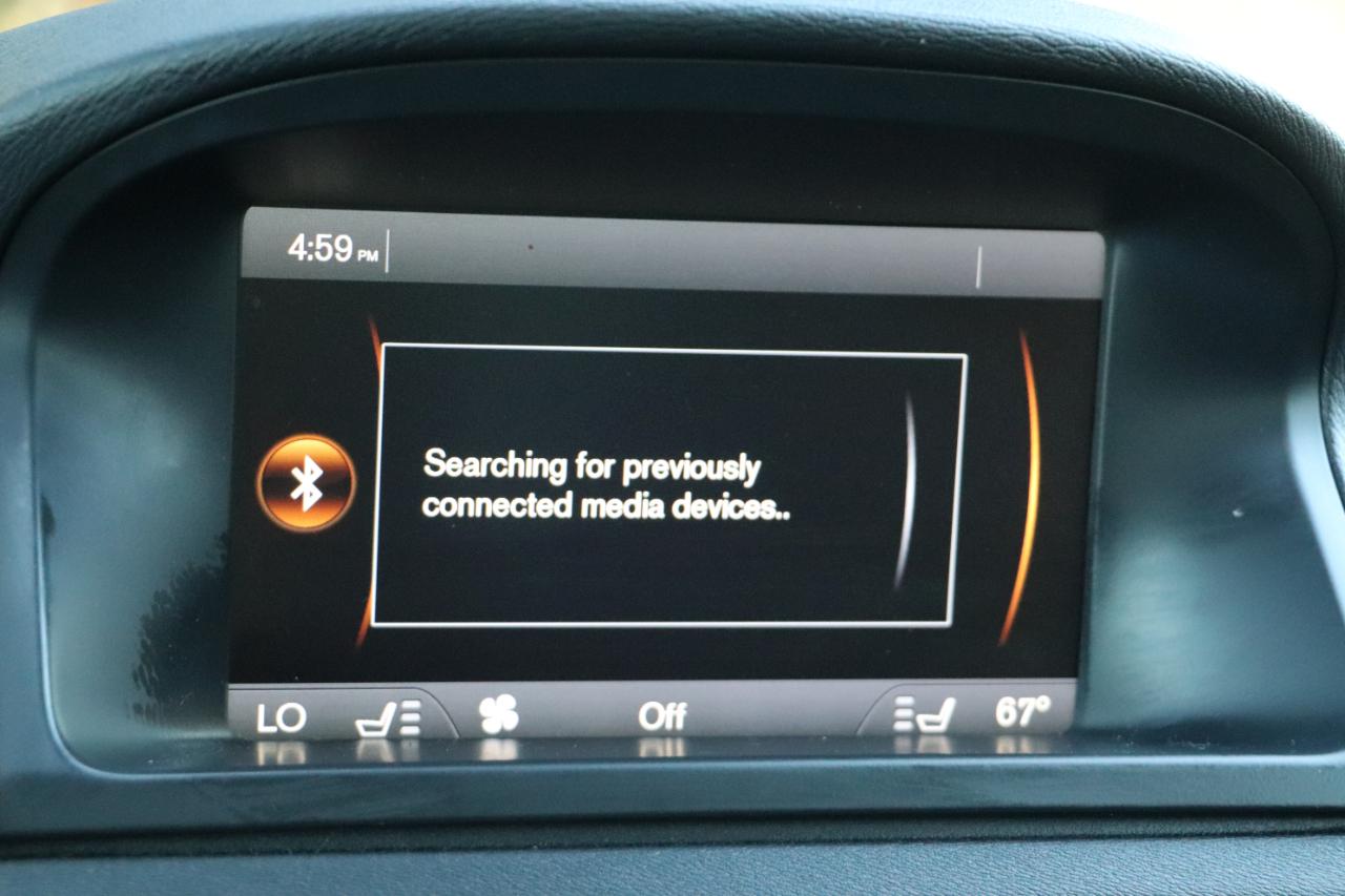 Volvo XC70  2012