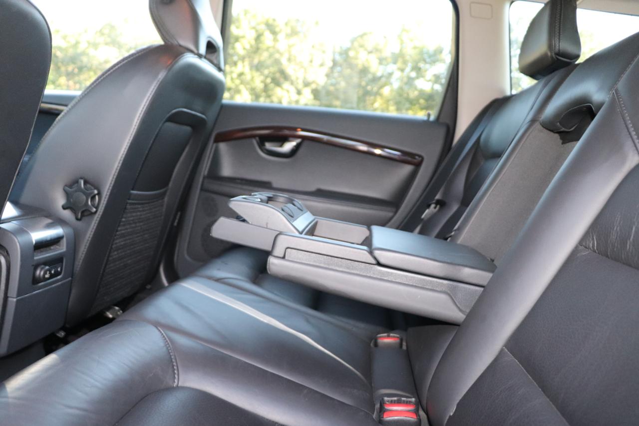 Volvo XC70  2012