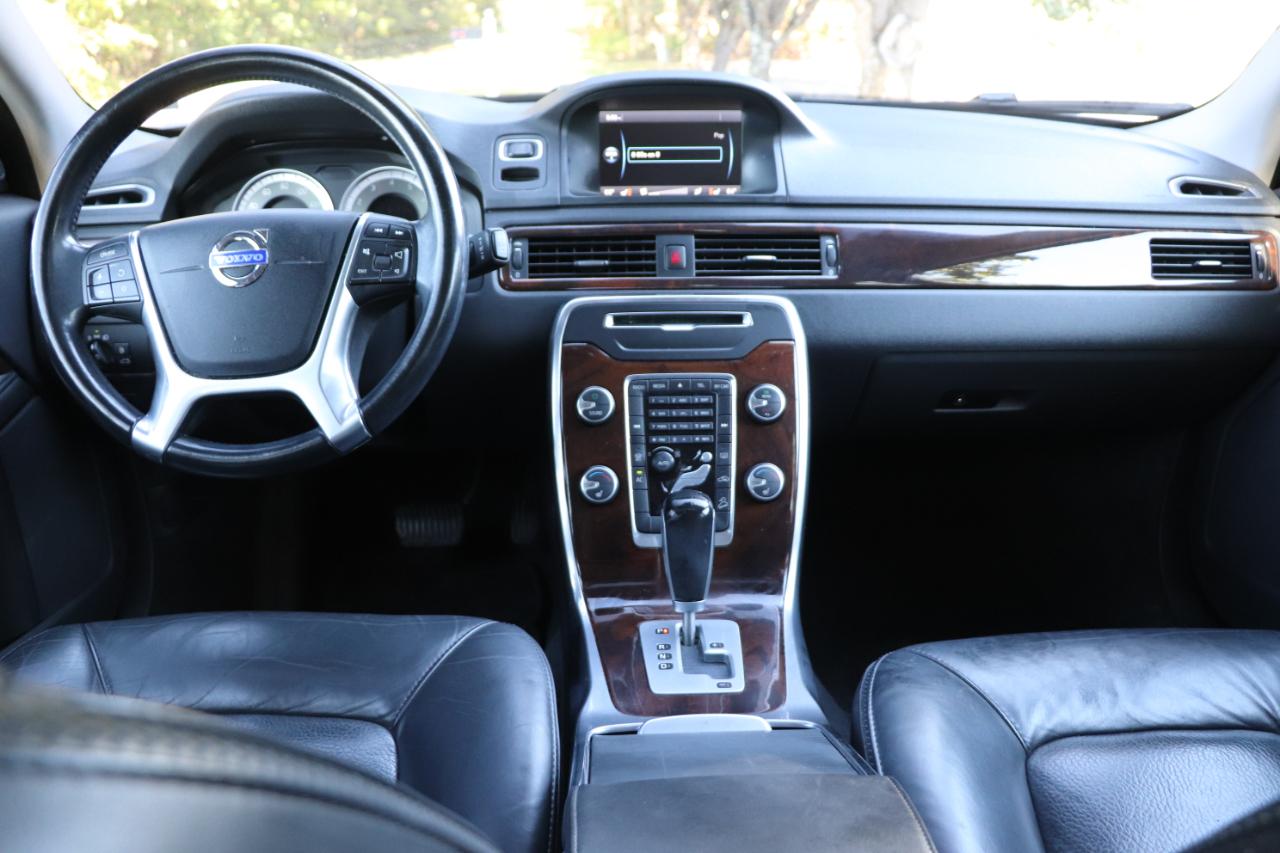 Volvo XC70  2012