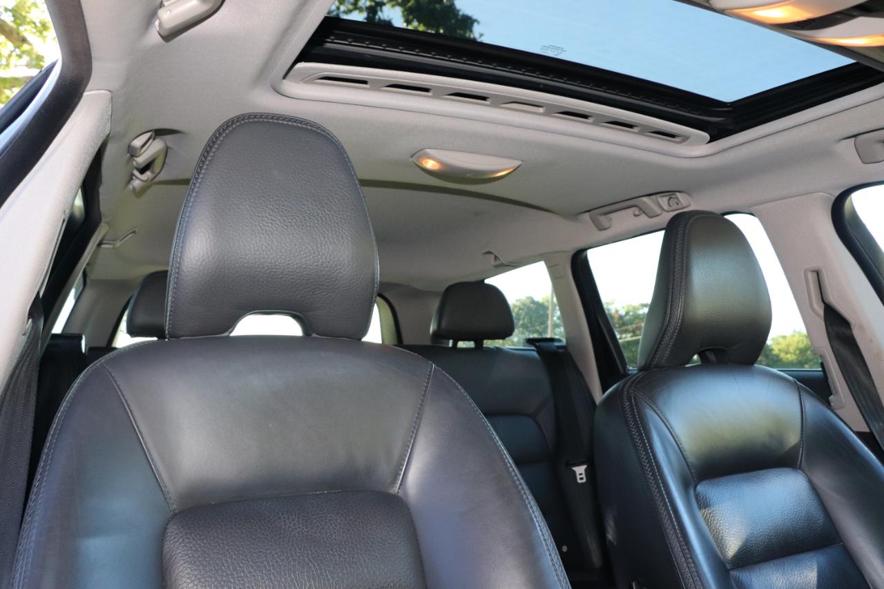 Volvo XC70  2012