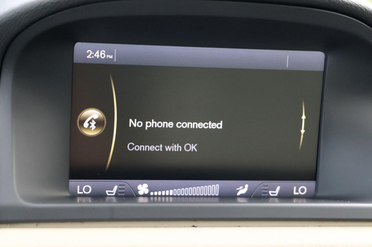 Volvo XC70 AWD 4dr Wgn 3.2L Premier Plus 2014