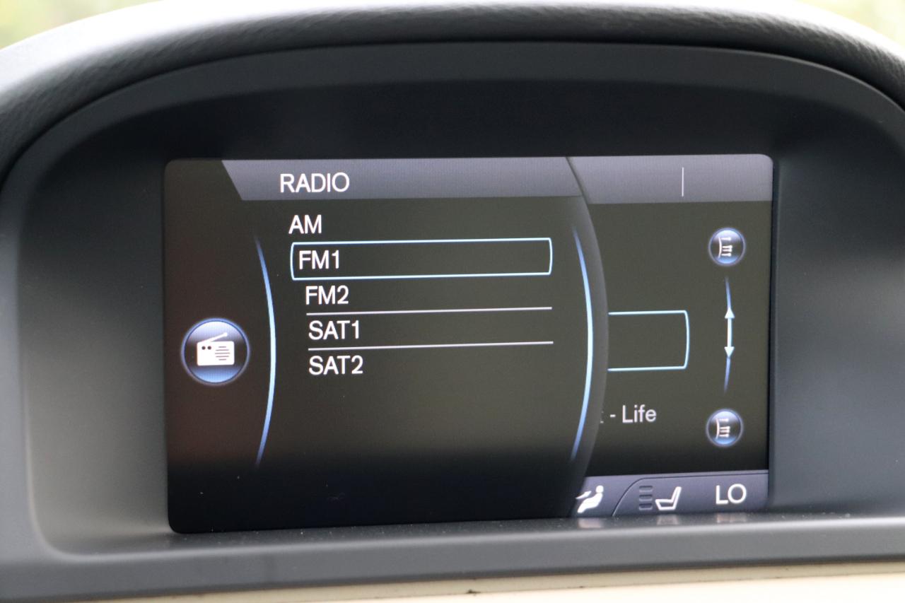 Volvo XC70 AWD 4dr Wgn 3.2L Premier Plus 2014