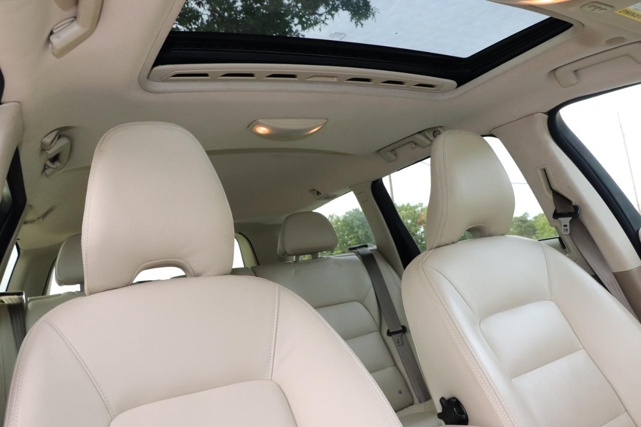Volvo XC70 AWD 4dr Wgn 3.2L Premier Plus 2014