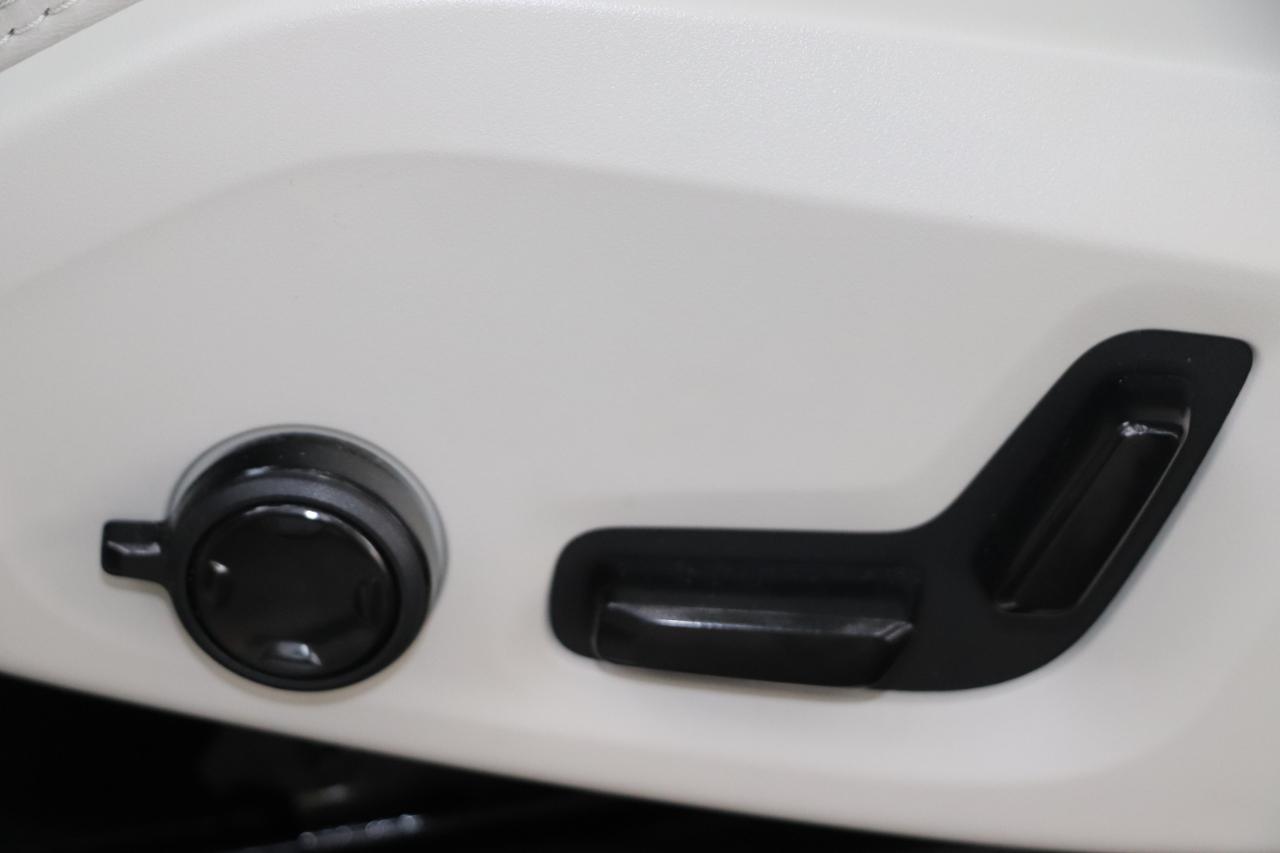 Volvo XC90 Recharge Plug-In Hybrid T8 eAWD PHEV Ultimate Bright Theme 7P 2024