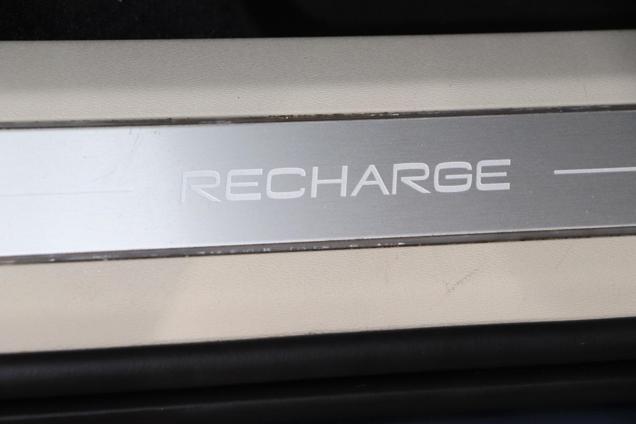 Volvo XC90 Recharge Plug-In Hybrid T8 eAWD PHEV Ultimate Bright Theme 7P 2024