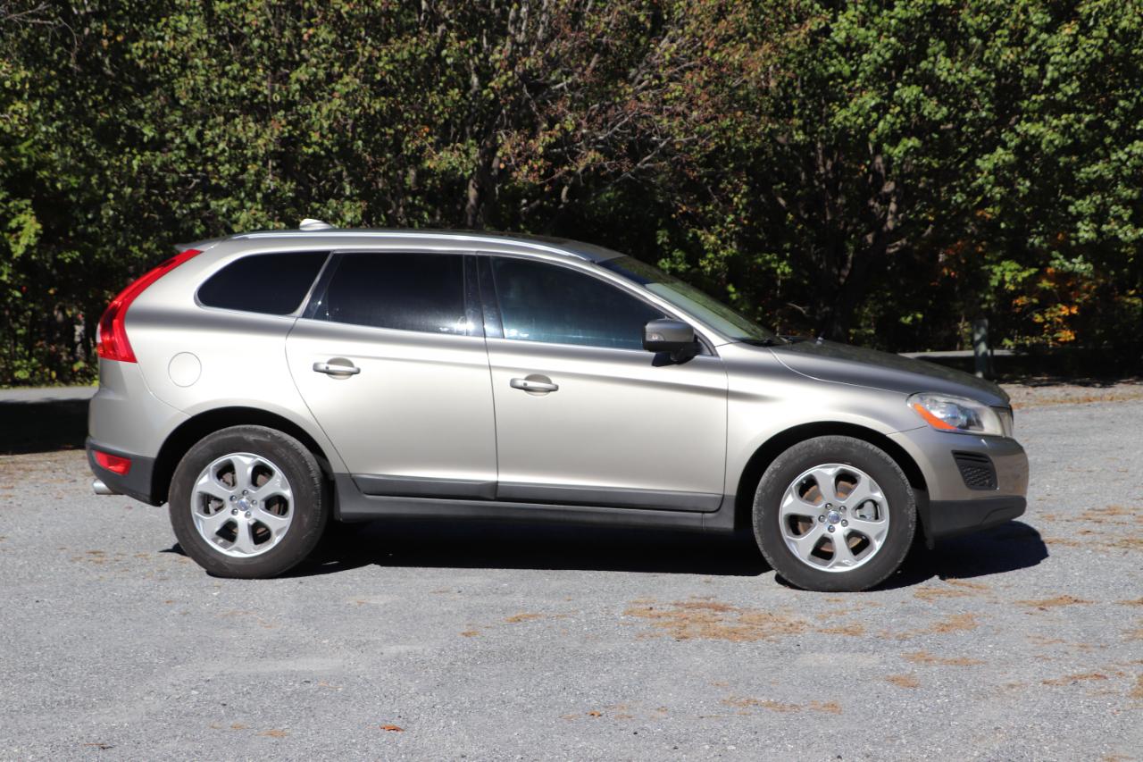 Volvo XC60 4dr 3.2L Platinum 2013