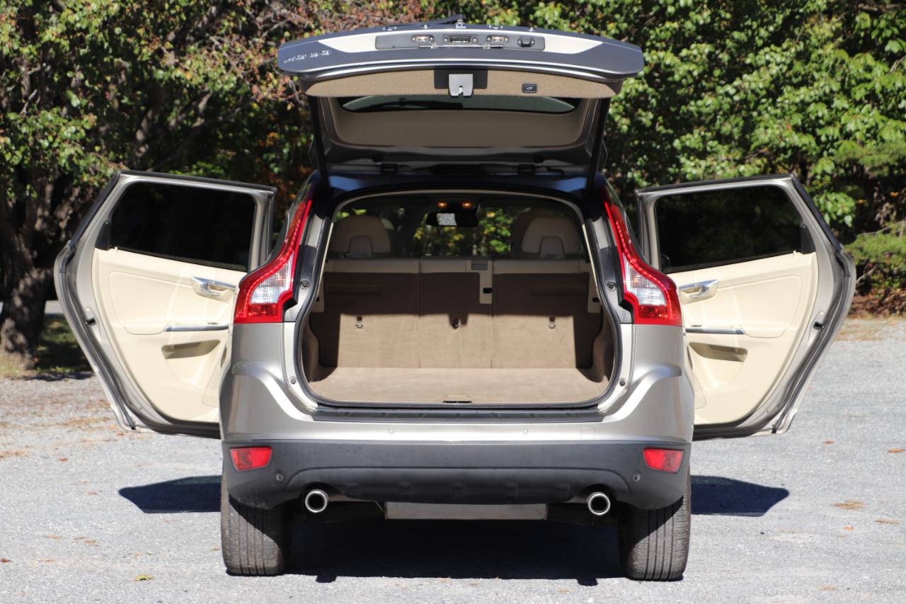 Volvo XC60 4dr 3.2L Platinum 2013