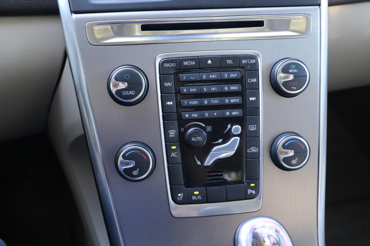Volvo XC60 4dr 3.2L Platinum 2013