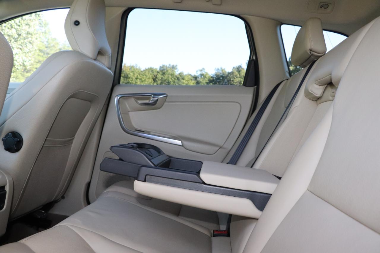 Volvo XC60 4dr 3.2L Platinum 2013