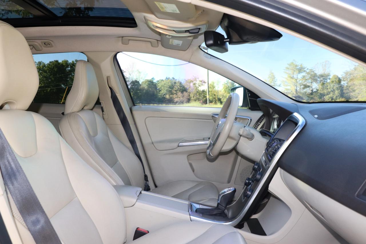 Volvo XC60 4dr 3.2L Platinum 2013
