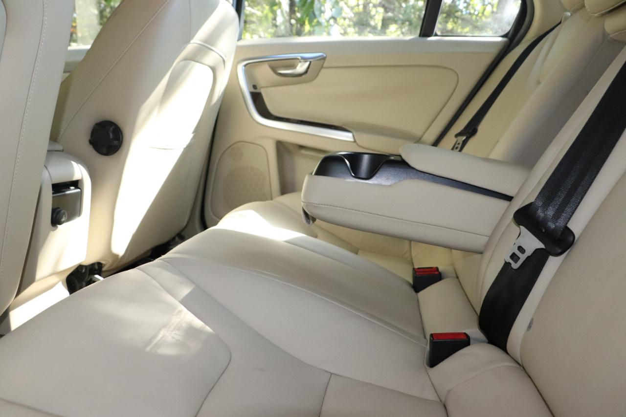 Volvo S60 4dr Sdn T5 Drive-E Premier Plus FWD 2015