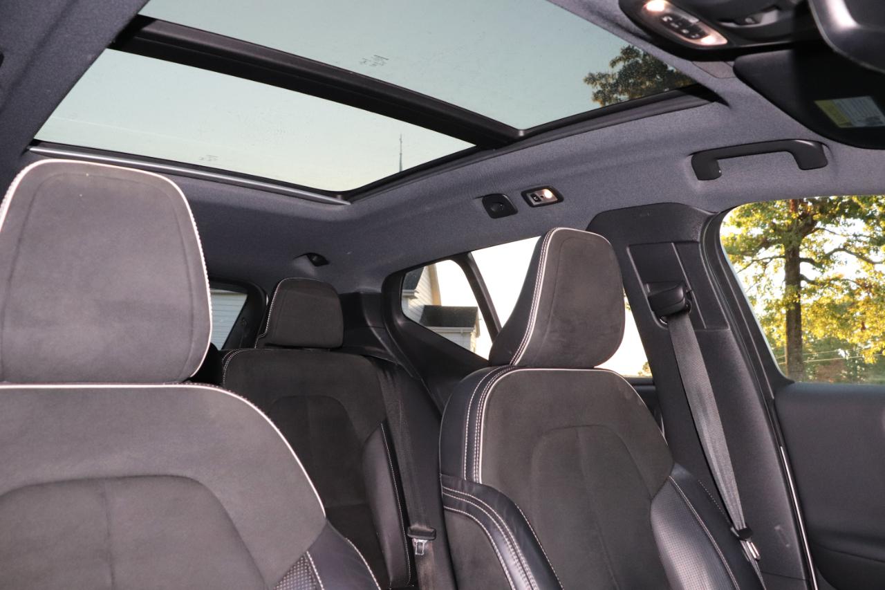 Volvo XC40 T5 AWD R-Design 2021