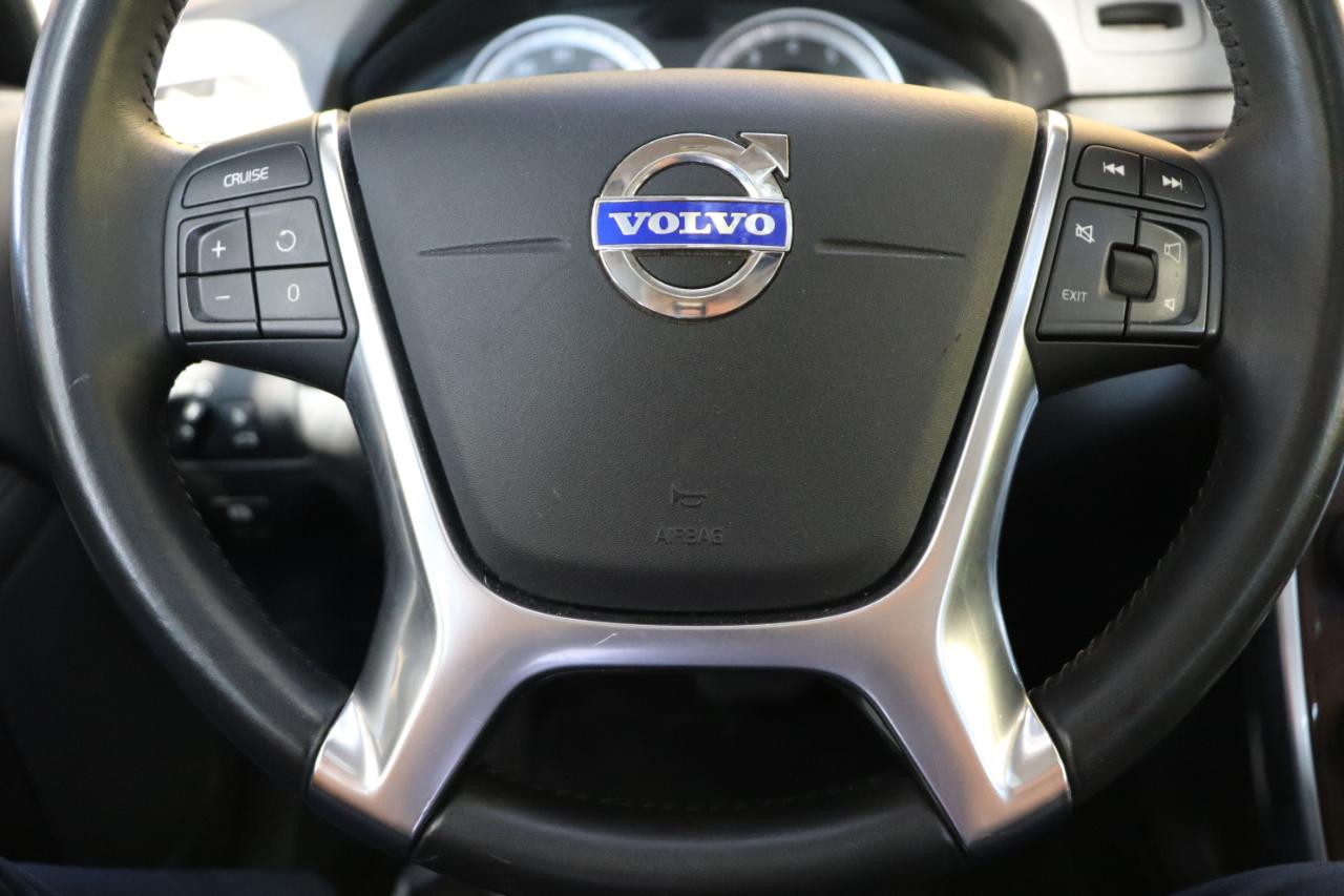 Volvo XC70 4dr Wgn 3.2L 2013