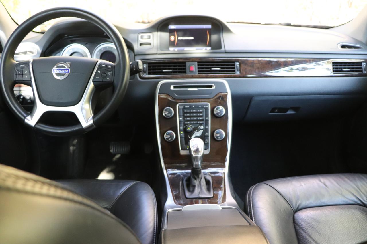 Volvo XC70 4dr Wgn 3.2L 2013
