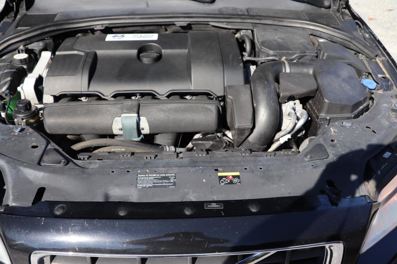 Volvo XC70 4dr Wgn 3.2L 2013