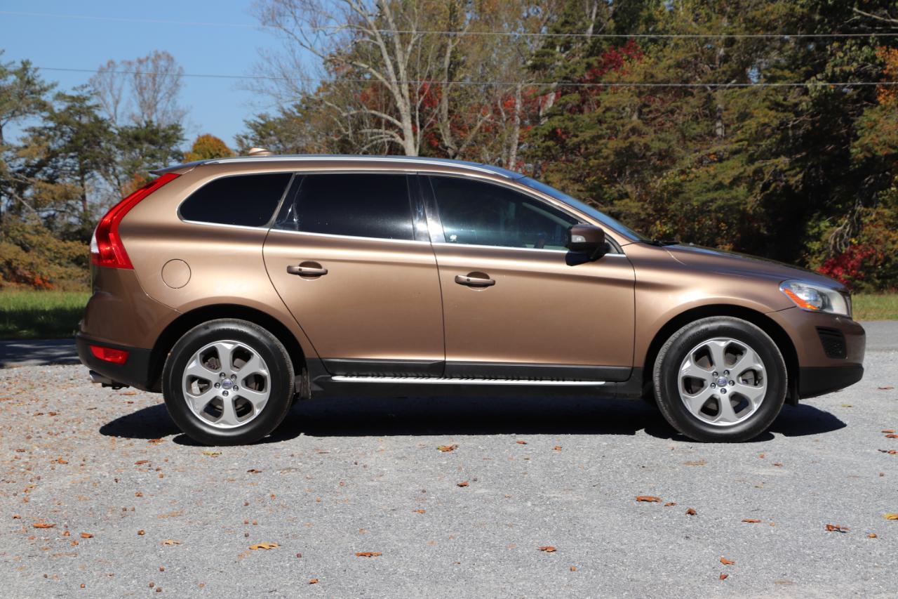 Volvo XC60 AWD 4dr T6 2013