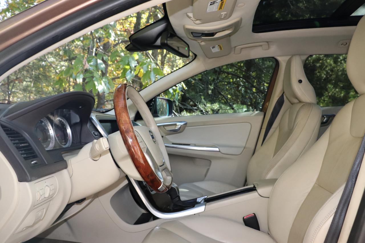 Volvo XC60 AWD 4dr T6 2013