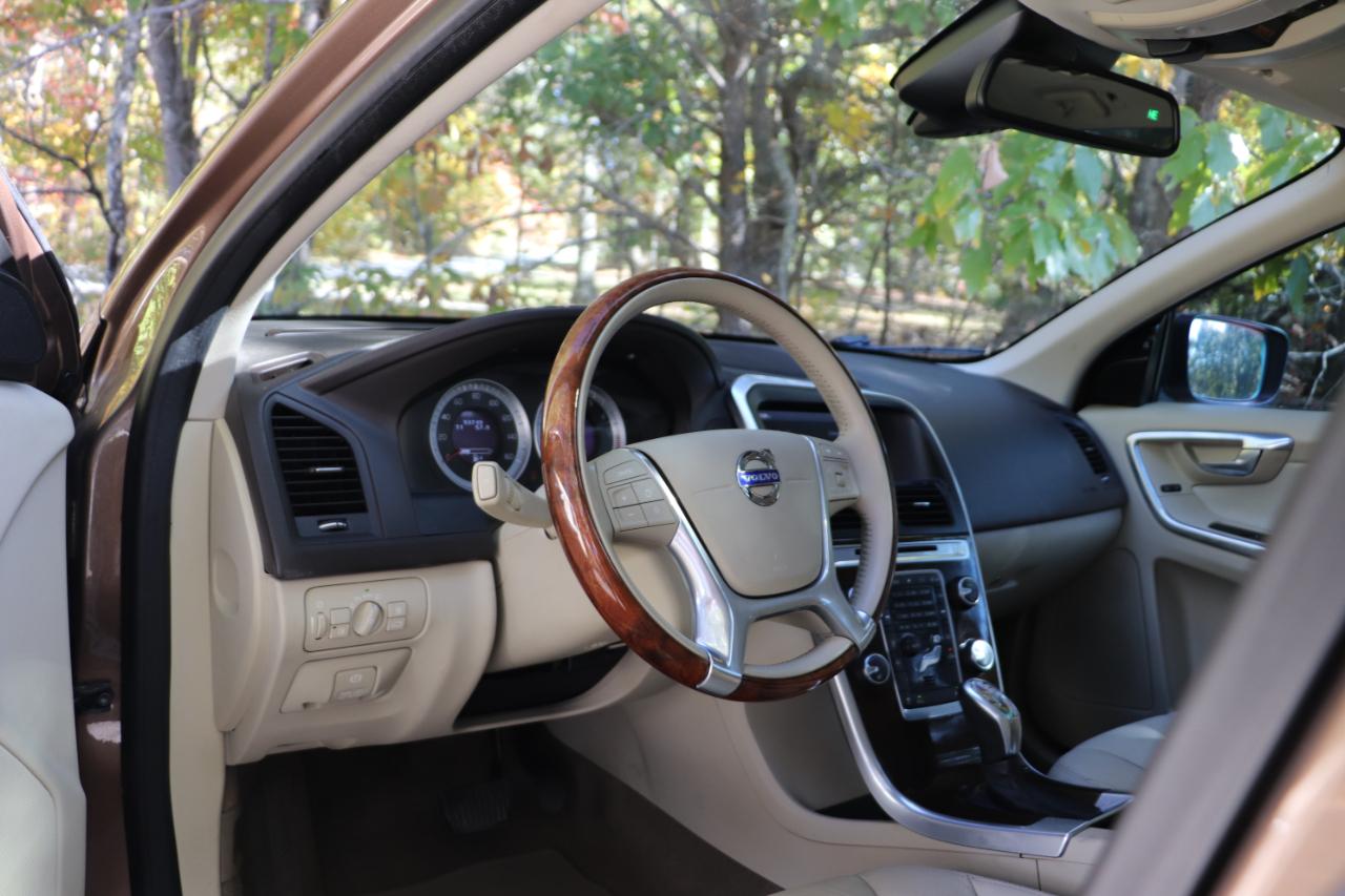 Volvo XC60 AWD 4dr T6 2013