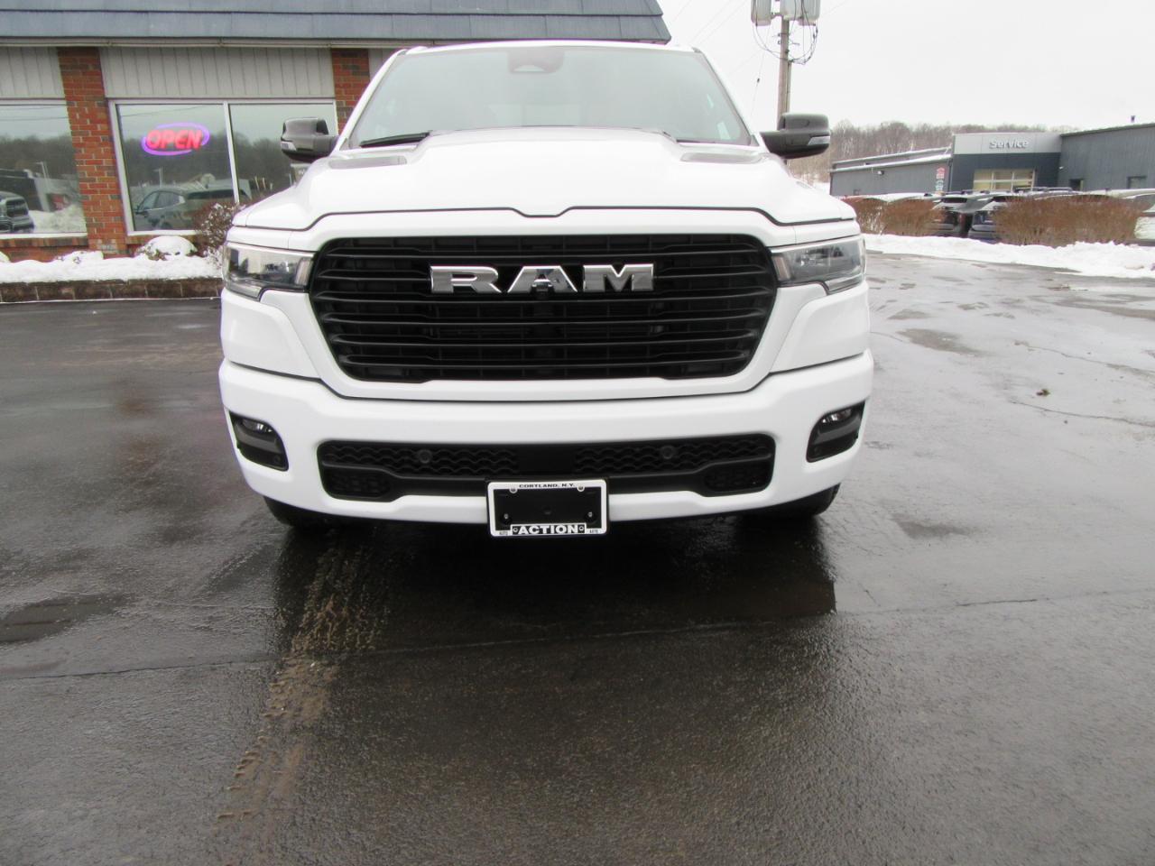 RAM 1500 Laramie Crew Cab SWB 4WD 2025